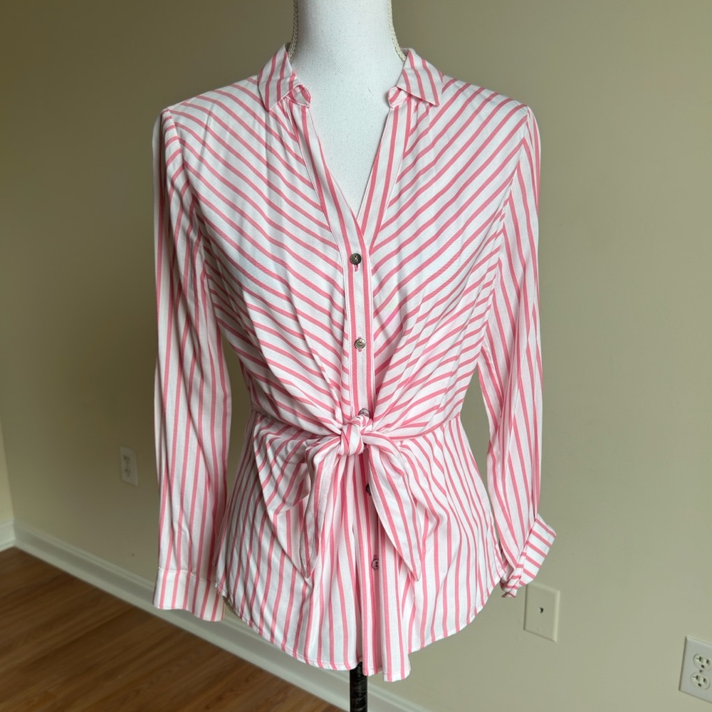 Nic + Zoe || womans Pink and white Striped  Iconic Tie Front Shirt size Small